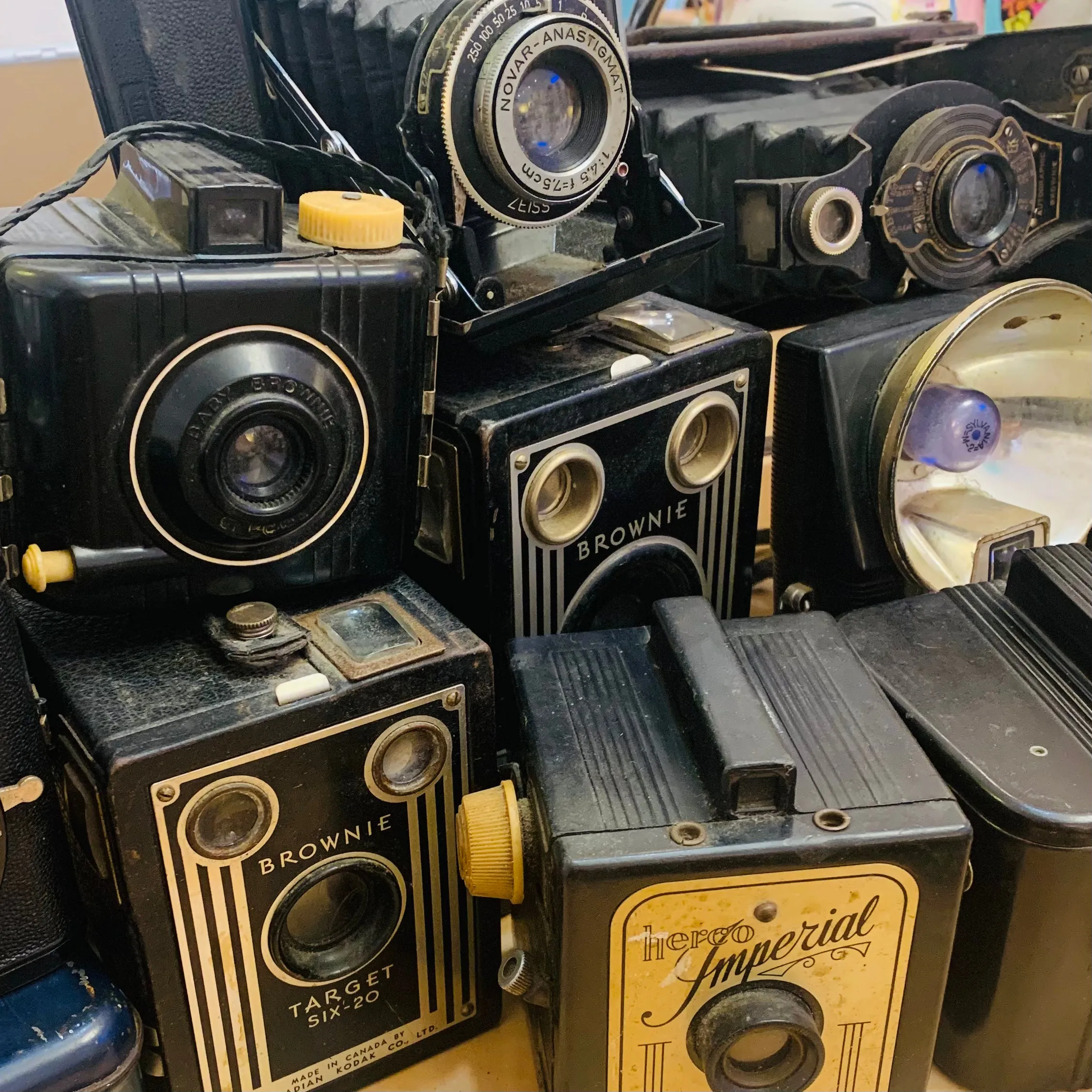 Vintage Cameras & Photography Accessories